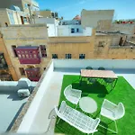 Magestic Palazzo, Jacuzzi On Roof Terrace Goval-3