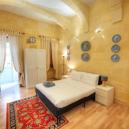 בית נופש Magestic Palazzo, Jacuzzi On Roof Terrace Goval-3 *