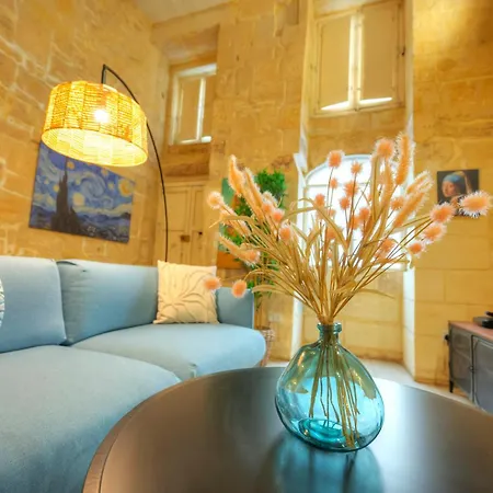 Magestic Palazzo, Jacuzzi On Roof Terrace Goval-3 בית נופש *