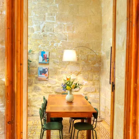 Case de vacanță Magestic Palazzo, Jacuzzi On Roof Terrace Goval-3