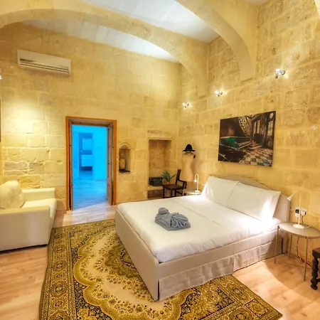 Holiday home Magestic Palazzo, Jacuzzi On Roof Terrace Goval-3 *