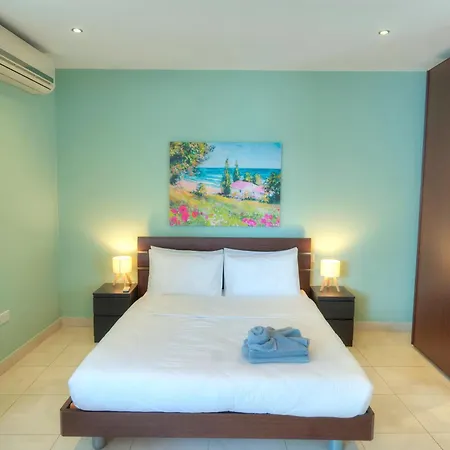 Case de vacanță Magestic Palazzo, Jacuzzi On Roof Terrace Goval-3 Valletta