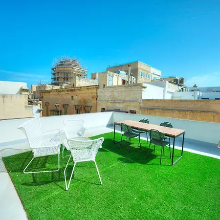 Сasa de vacaciones Magestic Palazzo, Jacuzzi On Roof Terrace Goval-3 *