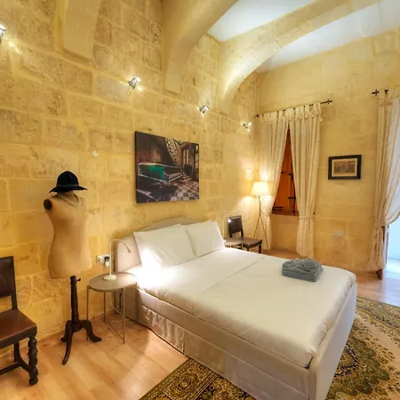 Magestic Palazzo, Jacuzzi On Roof Terrace Goval-3 Valletta