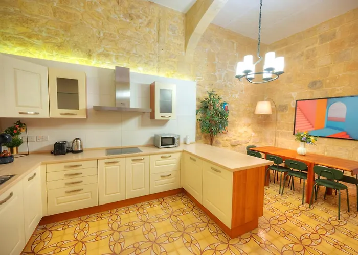 Vakantiehuis Magestic Palazzo, Jacuzzi On Roof Terrace Goval-3