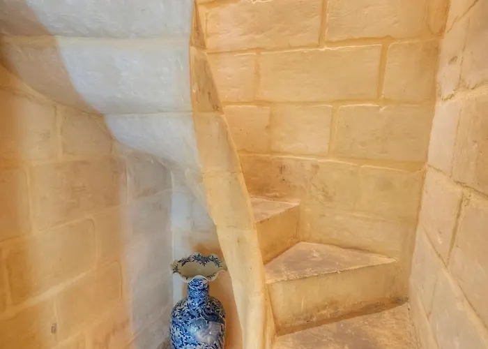 Magestic Palazzo, Jacuzzi On Roof Terrace Goval-3 *