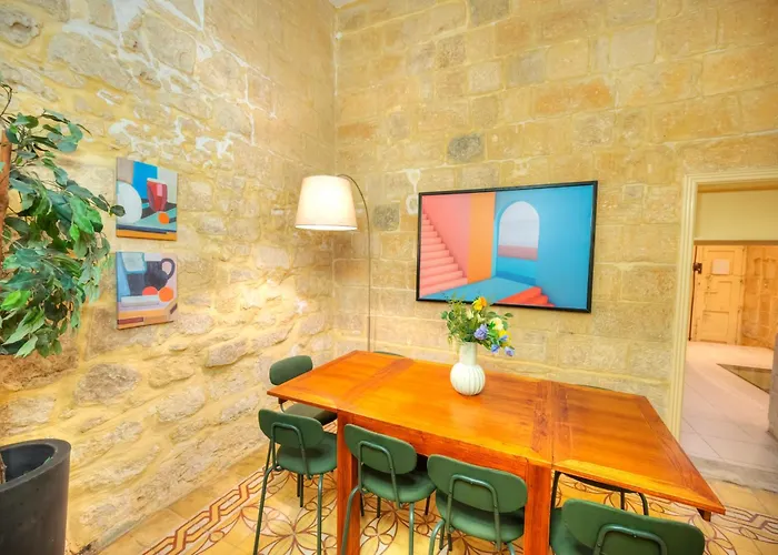 Magestic Palazzo, Jacuzzi On Roof Terrace Goval-3 Valletta