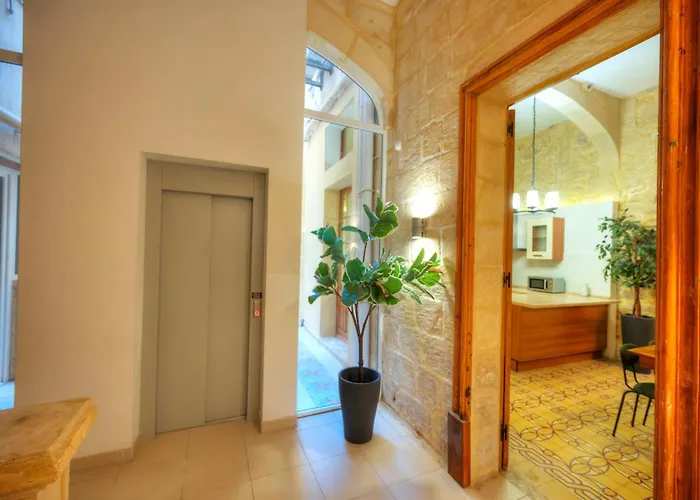 Vakantiehuis Magestic Palazzo, Jacuzzi On Roof Terrace Goval-3 *