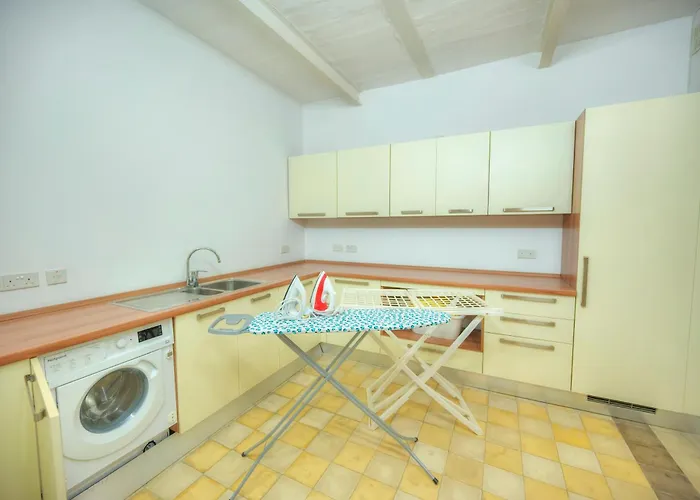 Vakantiehuis Magestic Palazzo, Jacuzzi On Roof Terrace Goval-3